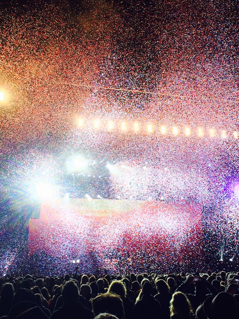 Illustration for article titled Let It Be Demolished: Paul McCartney Shuts Down Candlestick Park